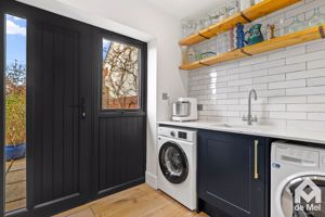 Photo 14- click for photo gallery